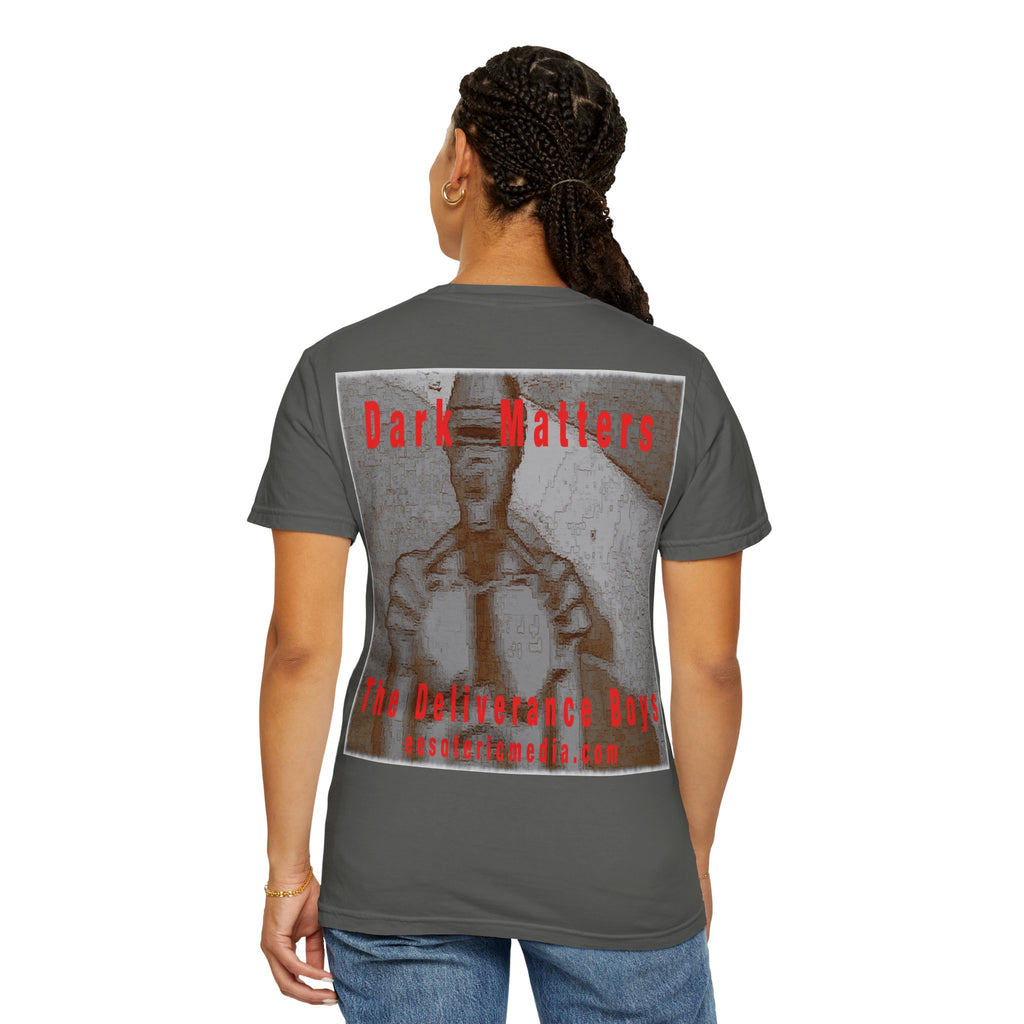 'Dark Matters' (The Deliverance Boys) Vintage Retro Sc-fi Robotic Graphic Classic Fit T-Shirt