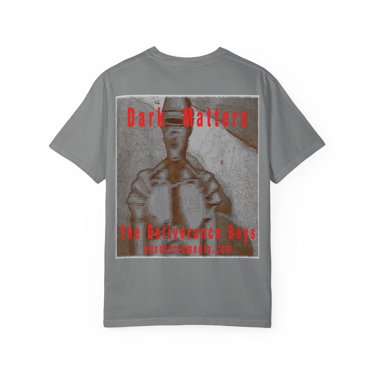 'Dark Matters' (The Deliverance Boys) Vintage Retro Sc-fi Robotic Graphic Classic Fit T-Shirt