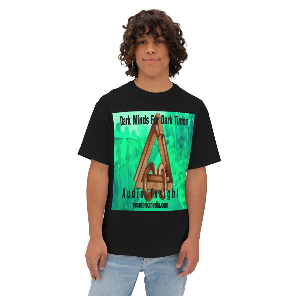 'Dark Minds For Dark Times' (Audio Insight) Camiseta Oversize de Corte Cuadrado Gráfica Surrealista de Símbolo de Ciencia Ficción