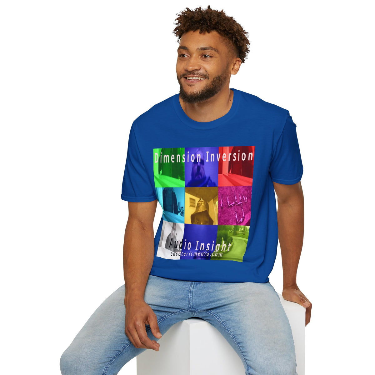 „Dimension Inversion" (Audio Insight) Buntes surrealistisches Collagen-T-Shirt im Softstyle