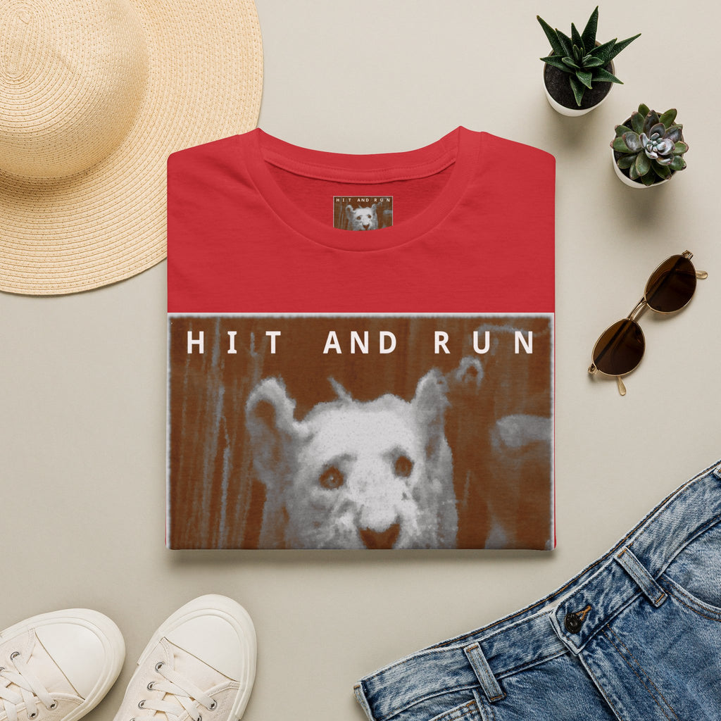 'Hit and Run' (The Deliverance Boys) सफ़ेद शेर ग्राफ़िक प्रिंट Softsyle टी-शर्ट