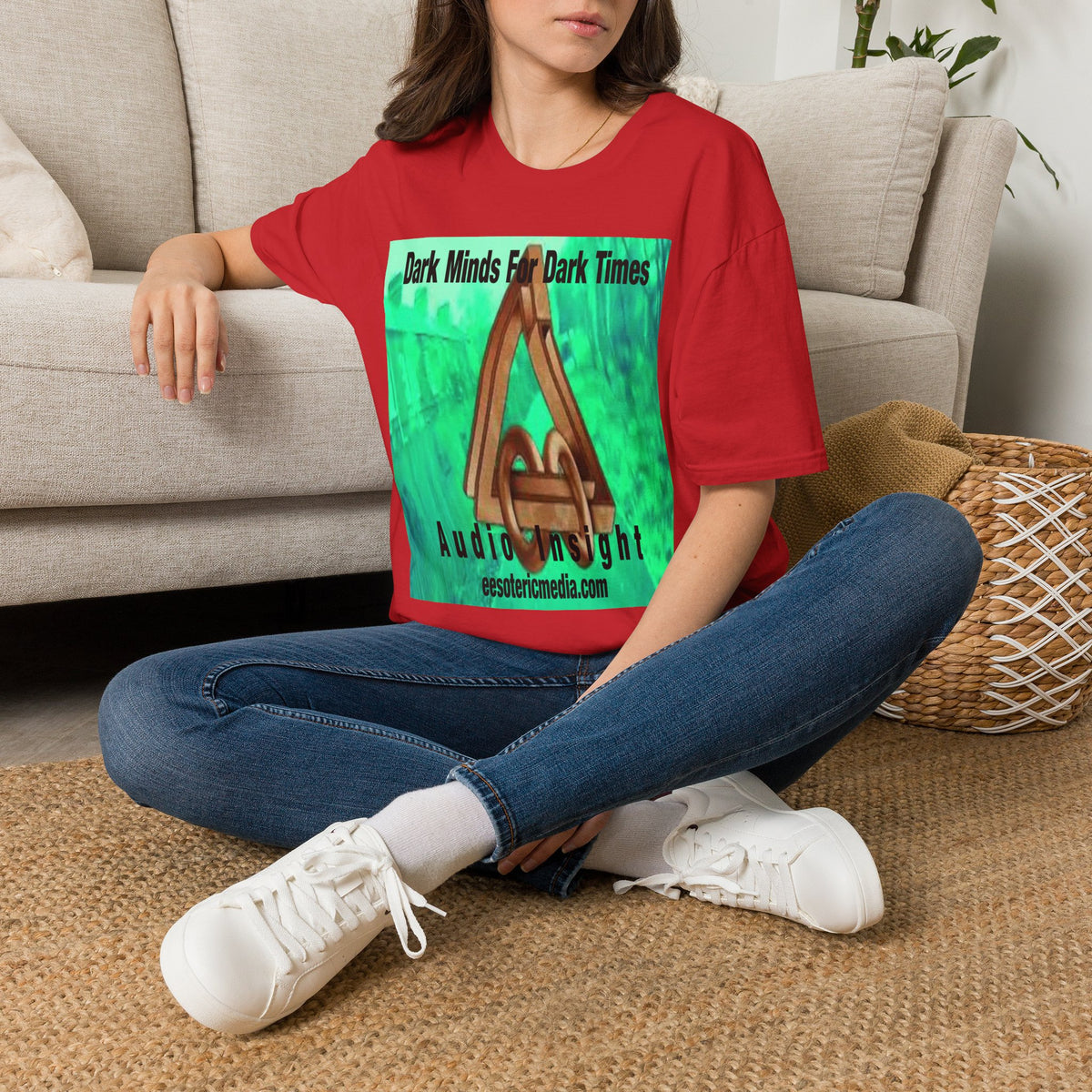 „Dark Minds For Dark Times“ (Audio Insight) Alien/Sci-Fi Symbol Softstyle Grafik-T-Shirt