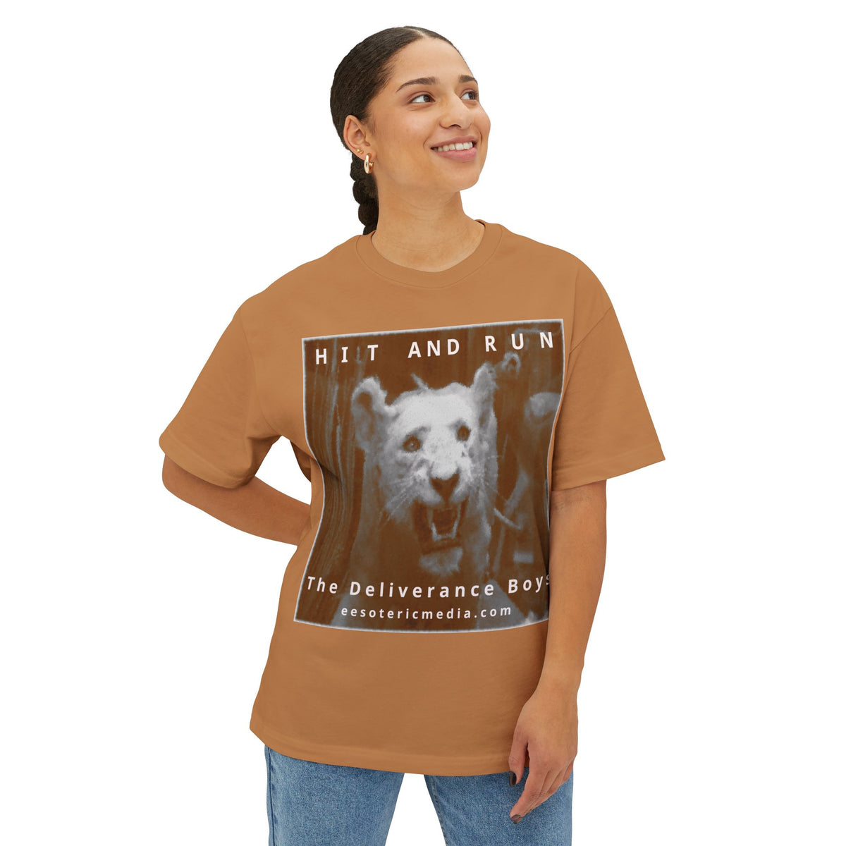 „Hit and Run" (The Deliverance Boys) White Lion Graphic Oversize Boxy T-Shirt