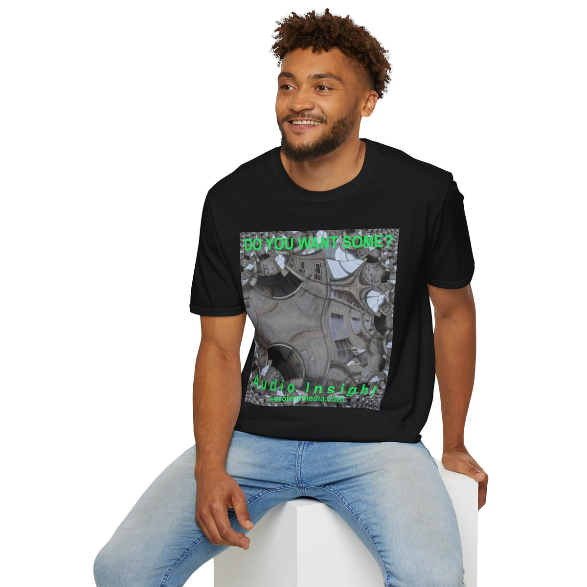 'Do You Want Some?' (Audio Insight) Camiseta Softstyle Gráfica de Arte Surrealista de Caleidoscopio