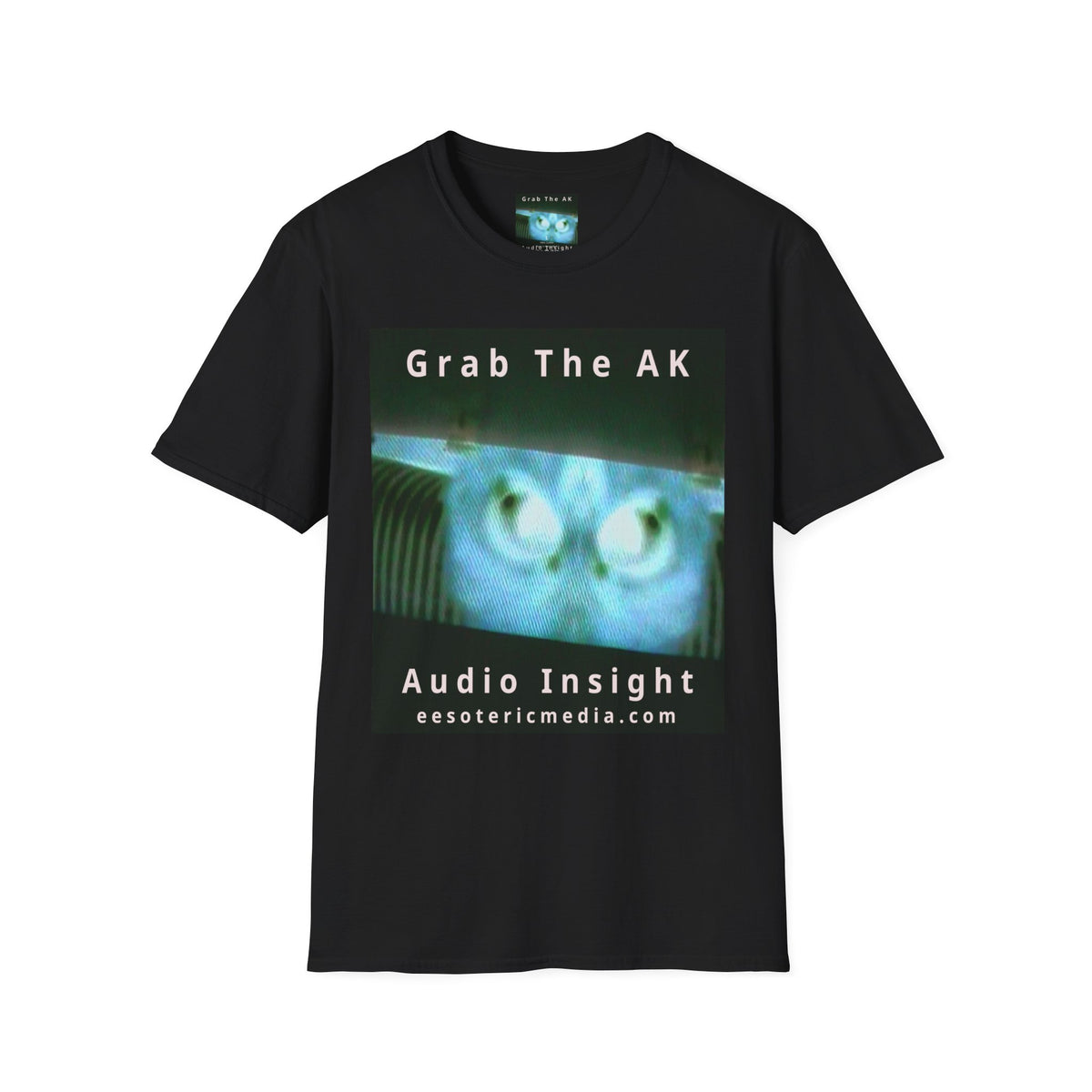 'Grab The AK' (Audio Insight) Camiseta Softstyle Gráfica de Ser Digital Surrealista Siniestra