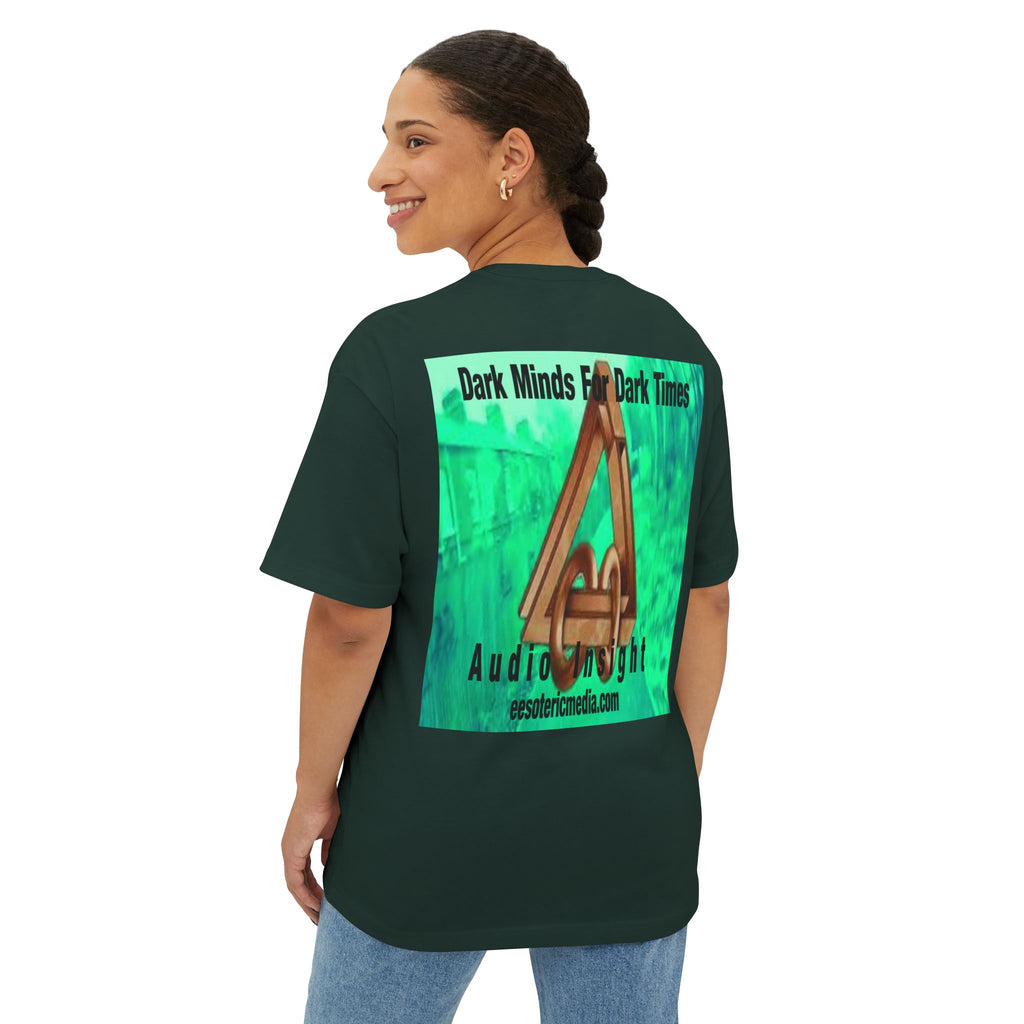 'Dark Minds For Dark Times' (Audio Insight) Camiseta Oversize de Corte Cuadrado Gráfica Surrealista de Símbolo de Ciencia Ficción