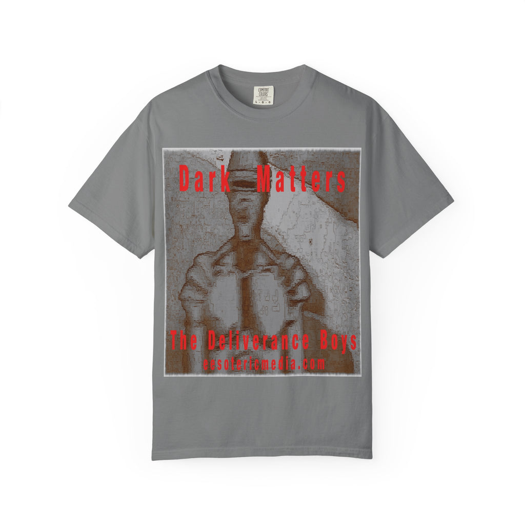 'Dark Matters' (The Deliverance Boys) Vintage Retro Sc-fi Robotic Graphic Classic Fit T-Shirt