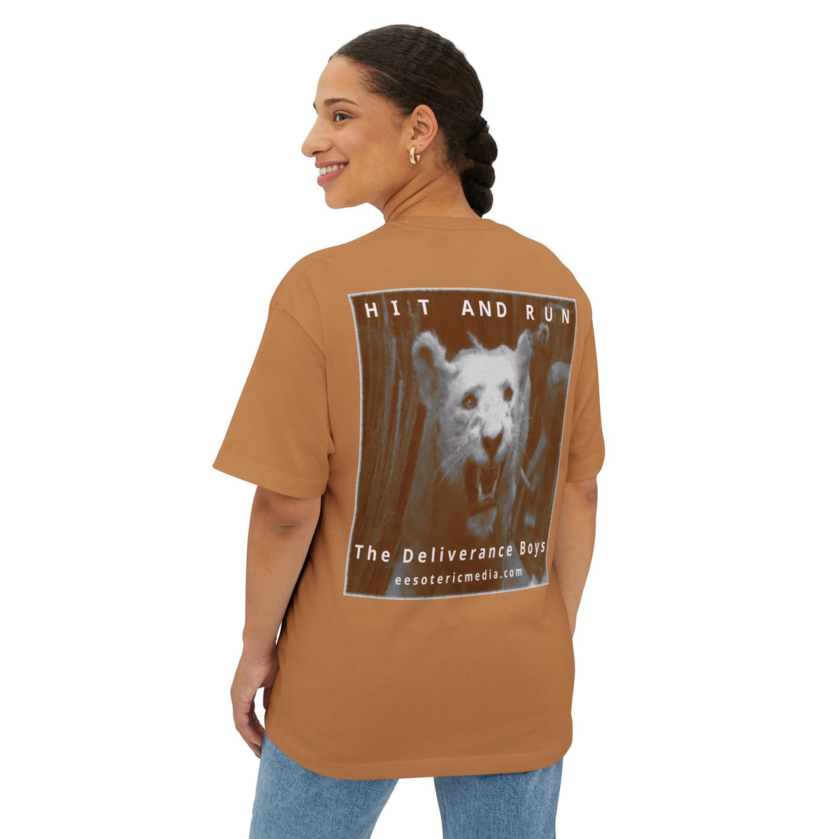 „Hit and Run" (The Deliverance Boys) White Lion Graphic Oversize Boxy T-Shirt