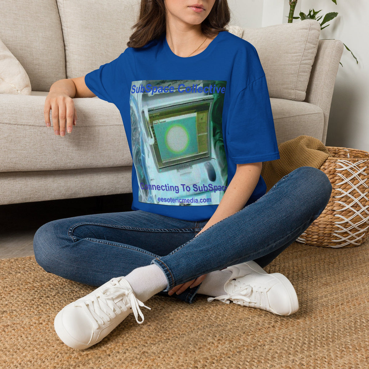 „Connecting To SubSpace" (SubSpace Collective) Softstyle Retro-Sci-Fi-T-Shirt