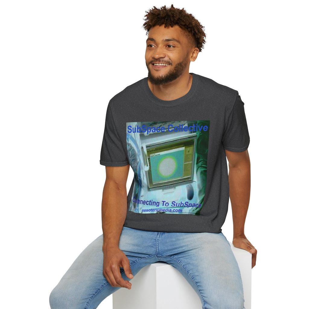 „Connecting To SubSpace" (SubSpace Collective) Softstyle Retro-Sci-Fi-T-Shirt