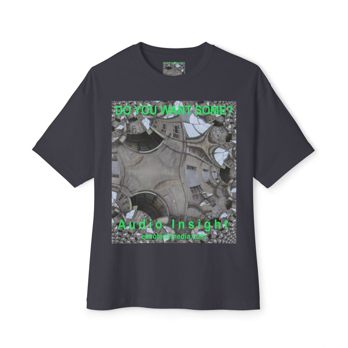 T-shirt oversize à coupe carrée avec graphisme artistique « Surreal Kaleidoscope » (Audio Insight) : « Do You Want Some? »
