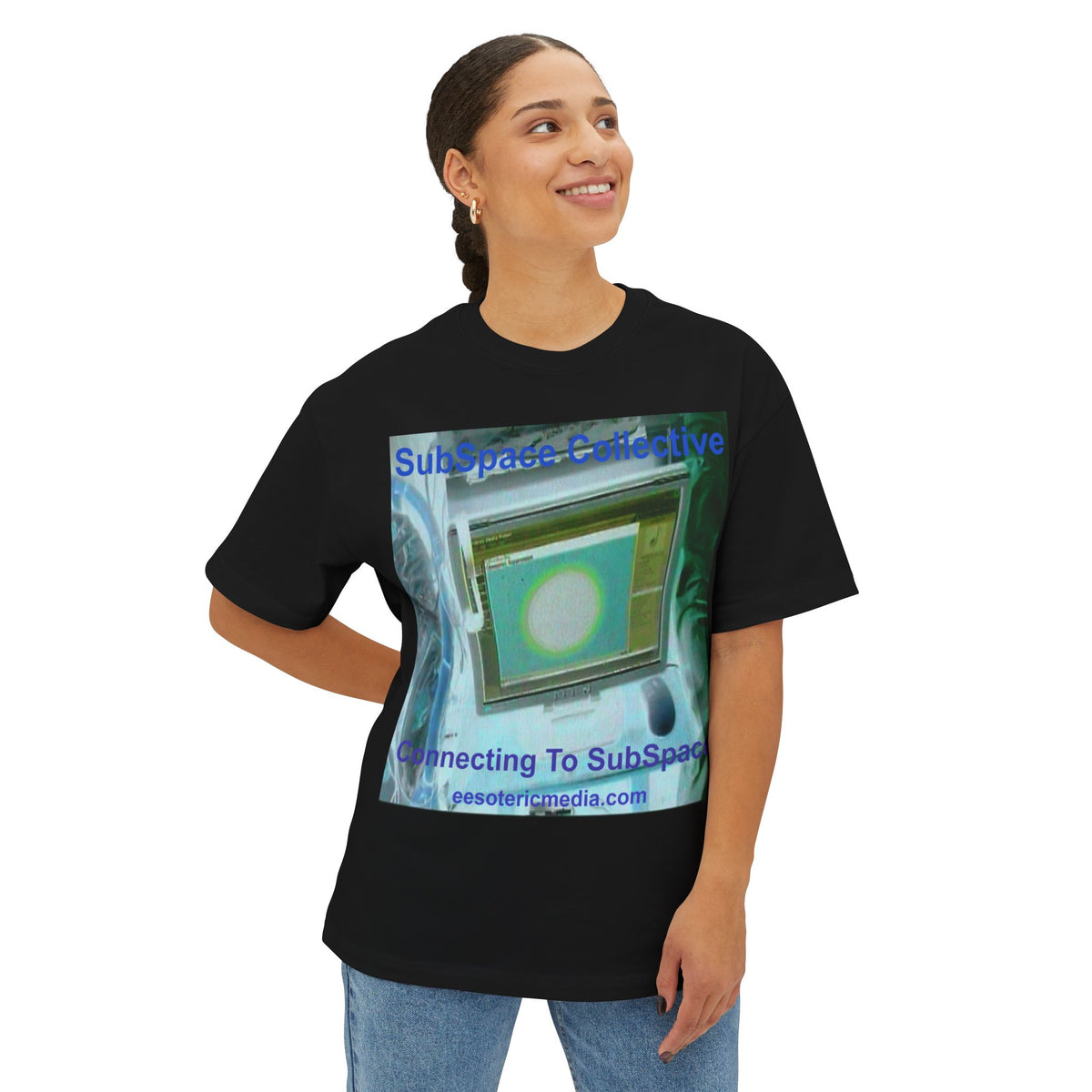 'Connecting To SubSpace' (SubSpace Collective) Camiseta Oversize de Corte Cuadrado Retro de TV y Ciencia Ficción