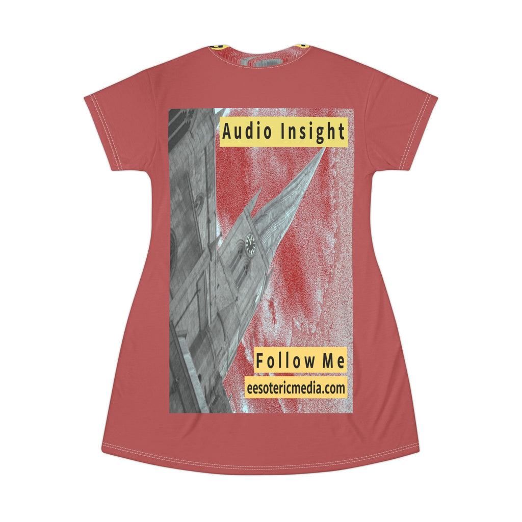 „Follow Me" (Audio Insight) T-Shirt-Kleid mit verwittertem, raketenförmigem Turm-Design